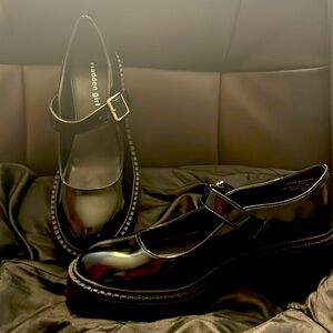 Madden girls 8.5 platform Mary Jane’s